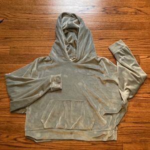 American Eagle velvet sweatshirt/hoodie. C1